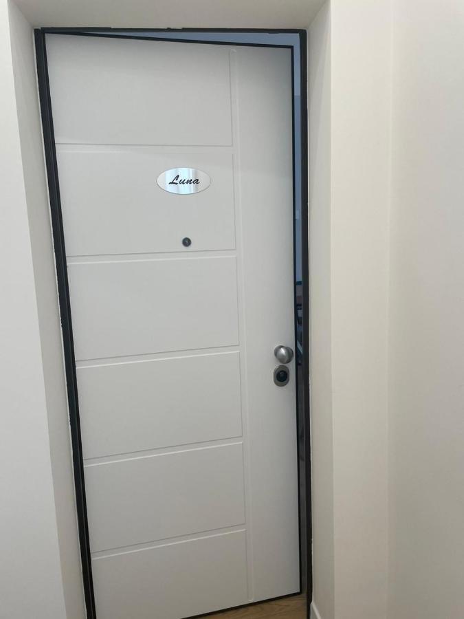 Luna&Sole Oreste Apartments - Self Check-In Бари Экстерьер фото